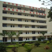  臨沂醫藥技工學校